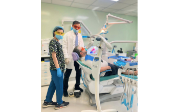 Dr Mansori